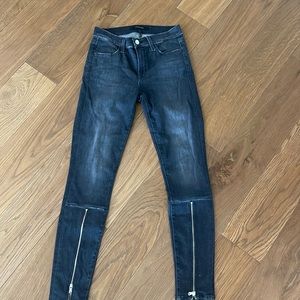 J Brand Jeans-Black Heath Color-Mid Rise Super Skinny Size 27